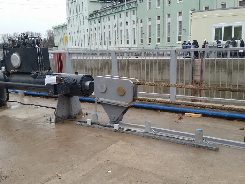 Pump station and hydraulic cylinder